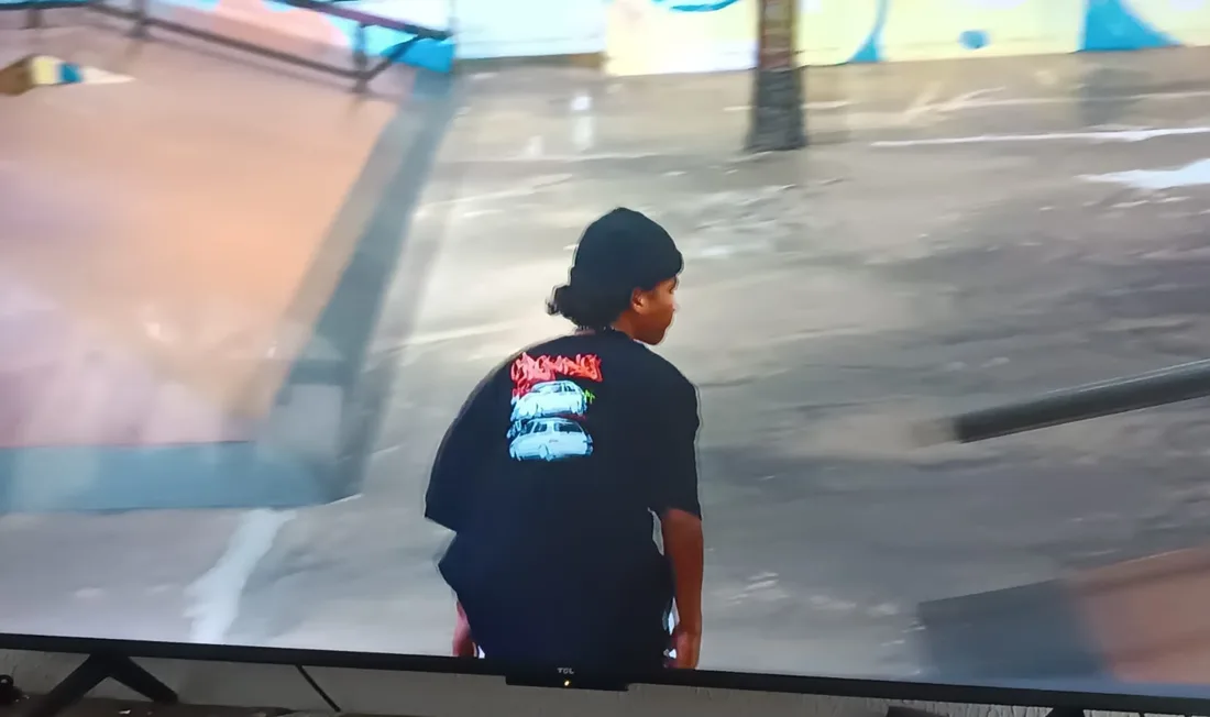 Wrick se preparando para uma linha no skatepark do Tampa Am